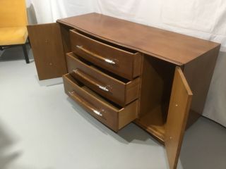 Mid - Century T.  H.  Robsjohn - Gibbings for Widdicomb Sideboard / Credenza 4