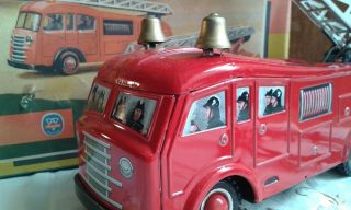 ARNOLD TINPLATE FIRE ENGINE BOX FRANCE 27cm AUTO POMPIER FEUERWEHR RARE 5