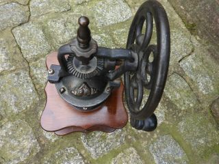 coffee mill coffee grinder with Wheel ca 1960 - 1975 Holland Netherlands 10