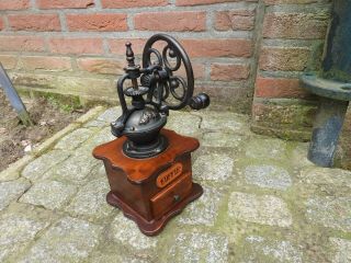 coffee mill coffee grinder with Wheel ca 1960 - 1975 Holland Netherlands 7