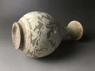 Rare Chinese porcelain Cizhou kiln carved flower design vase 11