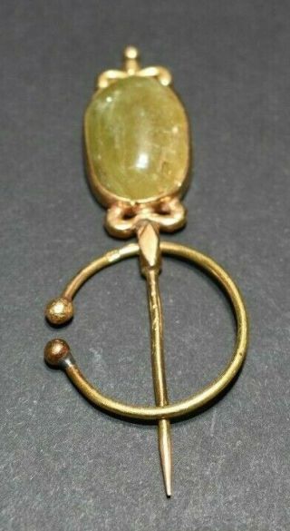 ANTIQUE TURBAN PIN,  14 CT GOLD,  OLD MINE STONE - TOPAZ? MARKED,  8.  5 GR MUGHAL? 5