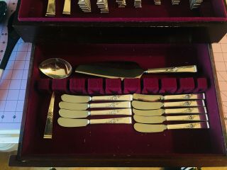 Reed & Barton ' Classic Rose ' pattern sterling silver flatware in orig wood case 4