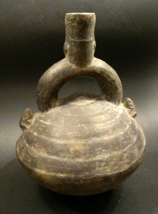 LARGE Pre Columbian Chimu Blackware Stirrup Vessel - PERU - Circa 1000 to 1300 3