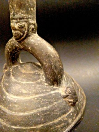 LARGE Pre Columbian Chimu Blackware Stirrup Vessel - PERU - Circa 1000 to 1300 6