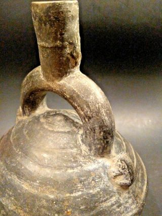 LARGE Pre Columbian Chimu Blackware Stirrup Vessel - PERU - Circa 1000 to 1300 7
