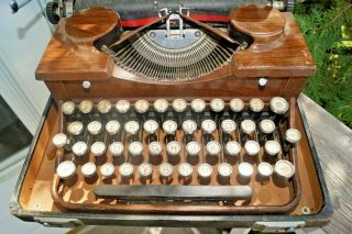 Vintage 1930s Royal HTF WOODY FINISH Portable Typewriter W/ Case 4