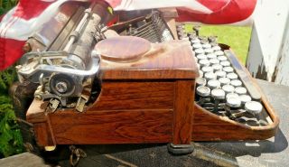 Vintage 1930s Royal HTF WOODY FINISH Portable Typewriter W/ Case 5