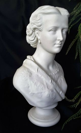 Princess Alexandra Parian Bust W.  T.  Copeland,  Stoke - on - Trent,  England c1862 2