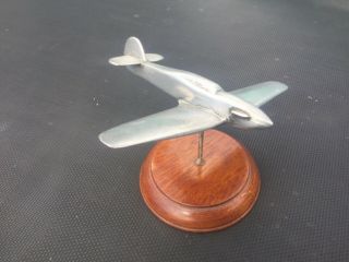 1945 ALUMINIUM SPITFIRE MODEL MOUNTED ON WOOD PLAQUE STAMPED RAF BY WHITEHEAD 5