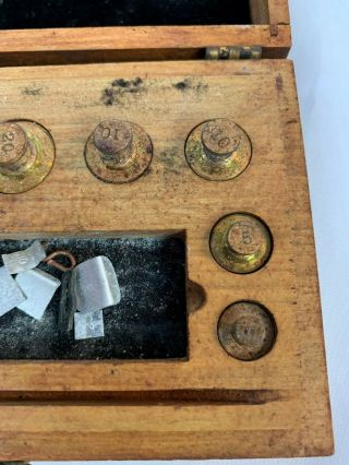 VINTAGE ANTIQUE BRASS BALANCE SCALE WEIGHTS IN WOOD BOX 3