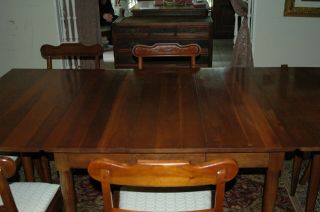 Willett Wildwood Cherry Gate legged expanding Dining Table with six chairs 10