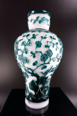 20th Century Chinese Peking Glass Vase Sculpture Work Of Art 5