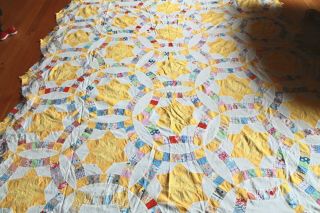 Very Rare Vintage 1930 ' s Golden Double Wedding Ring Quilt Top 2