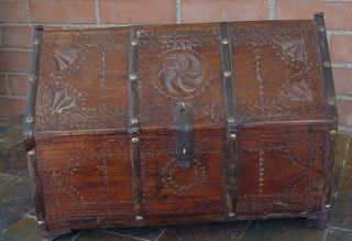 Hand Carved Wooden Antique Carpenters Tool Dowry Chest Rare Piece India? 12