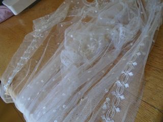 ANTIQUE HAND EMBROIDERED NET LACE VEIL / SHAWL - 80 X 80 INCHES 10