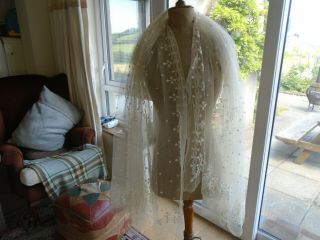 ANTIQUE HAND EMBROIDERED NET LACE VEIL / SHAWL - 80 X 80 INCHES 2