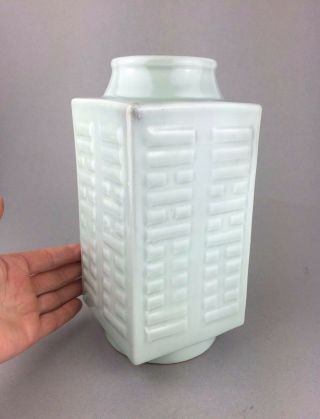 PERFECT LARGE CHINESE 19TH CENTURY CELADON SQUARE VASE WITH MARK 3