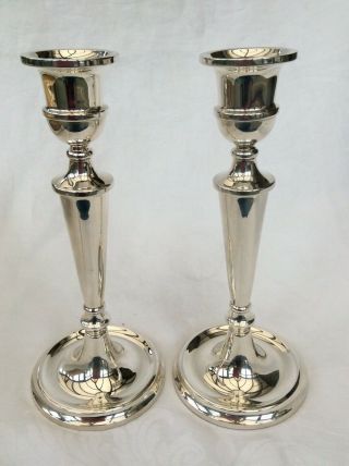 SPLENDID SILVER CANDLESTICKS (25cm) - Broadway & Co. ,  Birmingham,  1977. 2