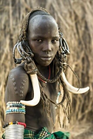 Antique African Tribal Headdress Ethiopia Leather Skin Warthog Tusks Rare Mursi