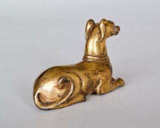 Chinese Antique Gilt Bronze Recumbent ‘Hound’ Scroll Weight,  Ming / Qing dynasty 6