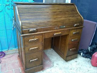 Antique Large Roll Top Desk,  Exquisite,  Family Heirloom.  $350.  00