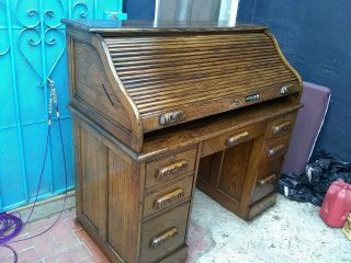 Antique Large Roll Top Desk,  Exquisite,  Family Heirloom.  $350.  00 5