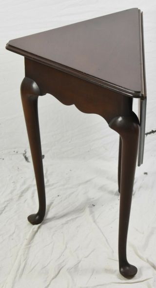 KITTINGER Colonial Williamsburg Mahogany Corner Table CW 2 - B Drop Leaf Table 2