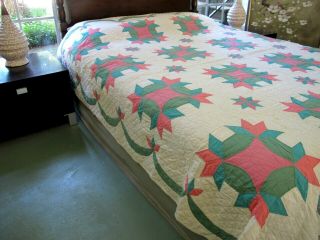 QUEEN Vintage Hand Sewn Densely Quilted All Cotton HANDS ALL AROUND Quilt,  Good 4