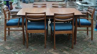Mid Century Modern Dining Set: Table & Six Chairs