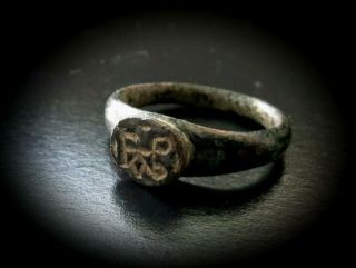 ANCIENT ROMAN BRONZE LARGE SEAL RING EMPERORS MONOGRAM - 1ST TO 3RD CENTURY A.  D 5