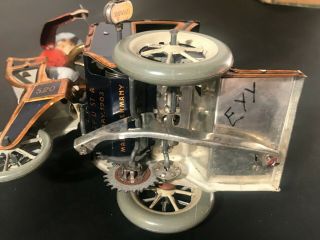 1910 ' s Lehmann Germany Tin Windup Toy Li - La Hansom Cab with Riders 11