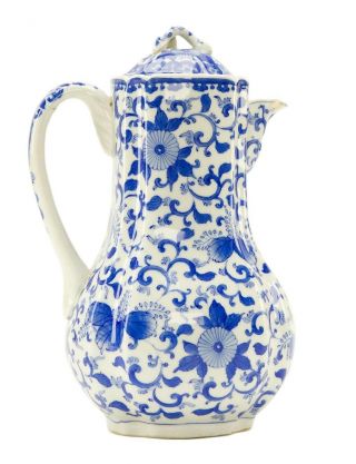 Antique Chinese Porcelain Vase,  18th Century.