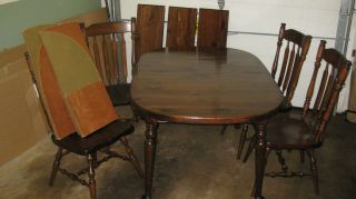 Ethan Allen Old Tavern Pine Table And Four Chairs With X - Tension Leaves And Pads