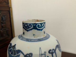 Fine kangxi period deep cobalt blue and white baluster vase. 10