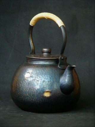 Japanese Antique Copper Teapot Dobin Finish Hammered pattern Artist Signed 4