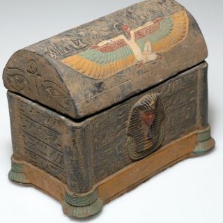 MUSEUM QUALITY ROMAN ERA EGYPTIAN BLACK STONE DECORATED SAFE BOX CIRCA 100 - 400 A 2