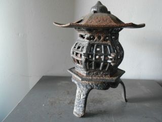 Antique Heavy Cast Iron Japan Pagoda Garden/temple/shrine Lantern Toro Buddhism