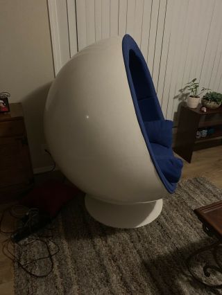 Balloon Ball/Egg Chair 2