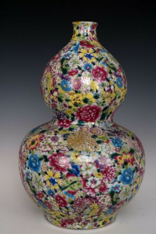 Chinese Famille Rose Porcelain Million Flowers Gourd Vase