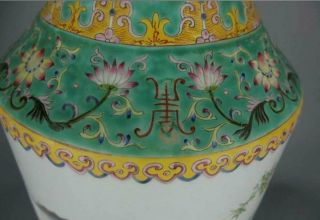 A Large Chinese porcelain famille verte Figure pattern Vase 61cm 7