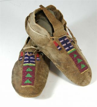 Ca1880s Pair Native American Arapaho Indian Bead Decorated Hide Moccasins Beaded