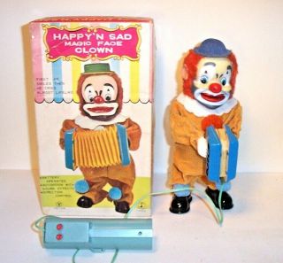 VINTAGE 60 ' s BATTERY OPERATED HAPPY ' N SAD MAGIC FACE CLOWN CARNIVAL CIRCUS TOY 2