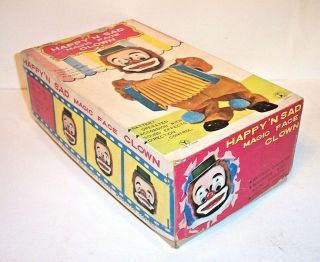 VINTAGE 60 ' s BATTERY OPERATED HAPPY ' N SAD MAGIC FACE CLOWN CARNIVAL CIRCUS TOY 9