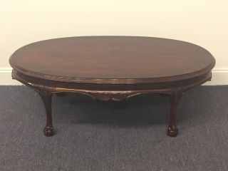 Lane Furniture Chippendale Banded Mahogany 49 " Oval Coffee / Cocktail Table