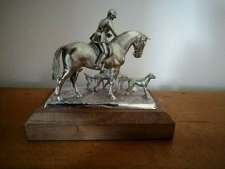 SOLID SILVER MODEL OF MASTER AND HOUNDS 2