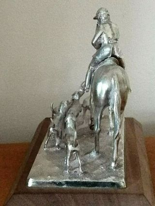 SOLID SILVER MODEL OF MASTER AND HOUNDS 7