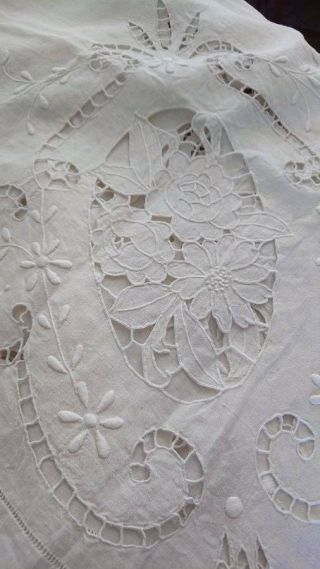 DIVINE ANTIQUE FRENCH EMBROIDERED LINEN TABLECLOTH CROWNS OF A COUNTESS c1890 4