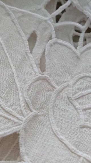 DIVINE ANTIQUE FRENCH EMBROIDERED LINEN TABLECLOTH CROWNS OF A COUNTESS c1890 5