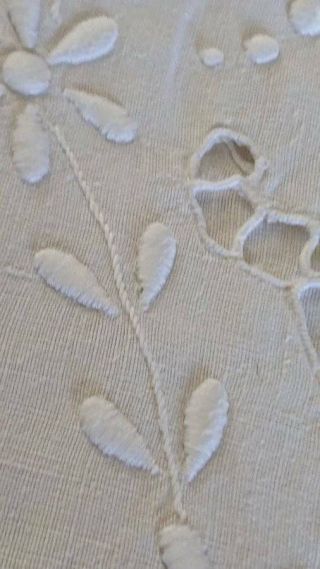 DIVINE ANTIQUE FRENCH EMBROIDERED LINEN TABLECLOTH CROWNS OF A COUNTESS c1890 9